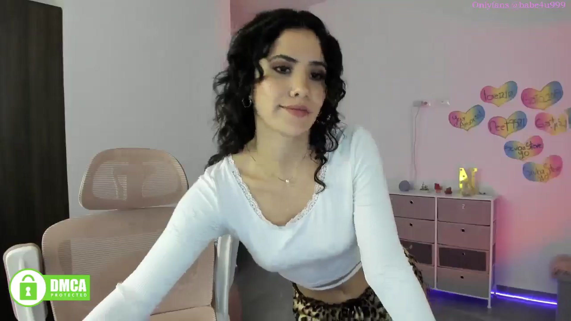 Gallery image thumbnail from MiauuB's myfreecams stream on, 10/08/2025, 24:05 image 12 of 20