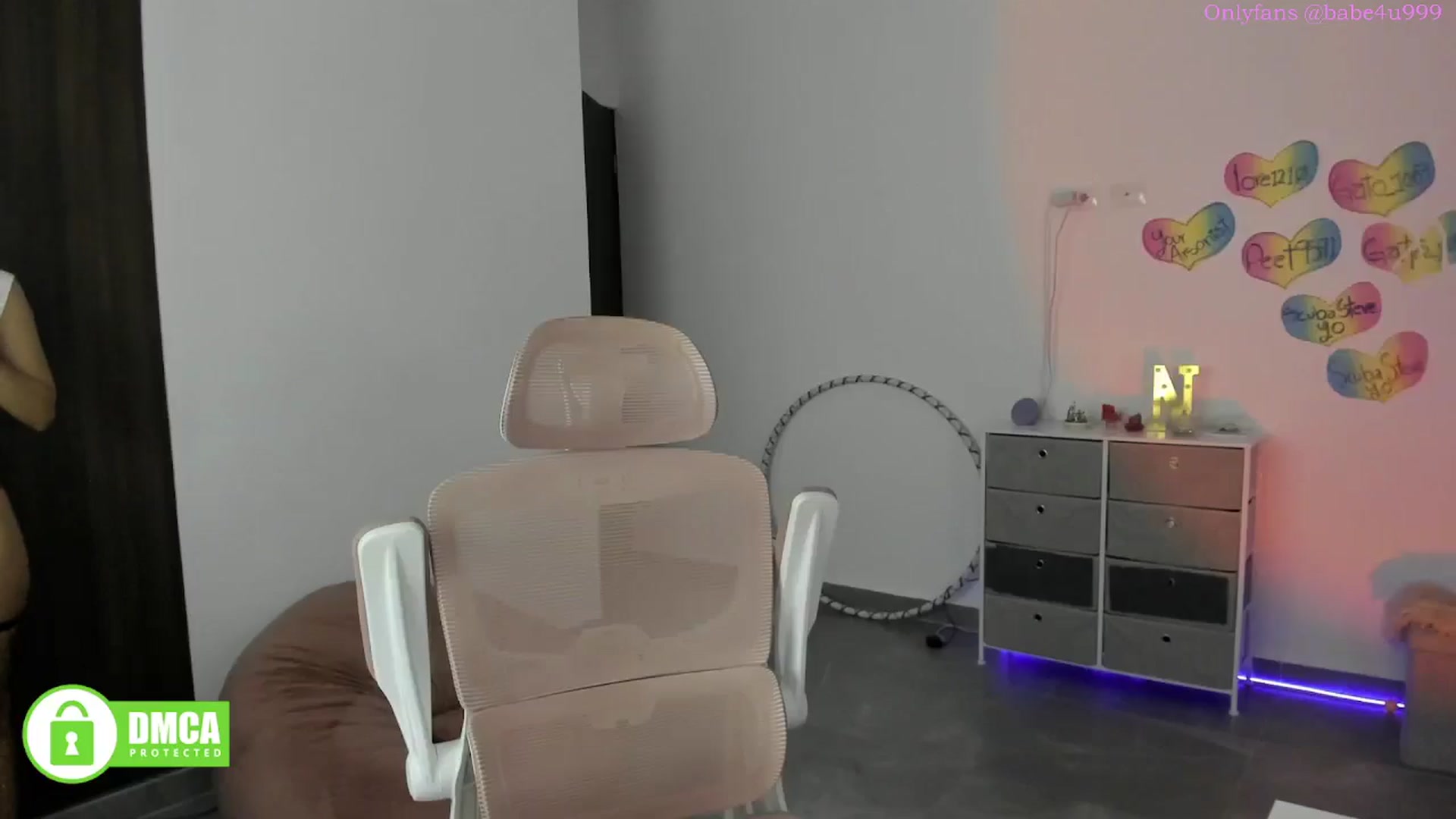 Gallery image thumbnail from MiauuB's myfreecams stream on, 10/11/2025, 04:49 image 9 of 20