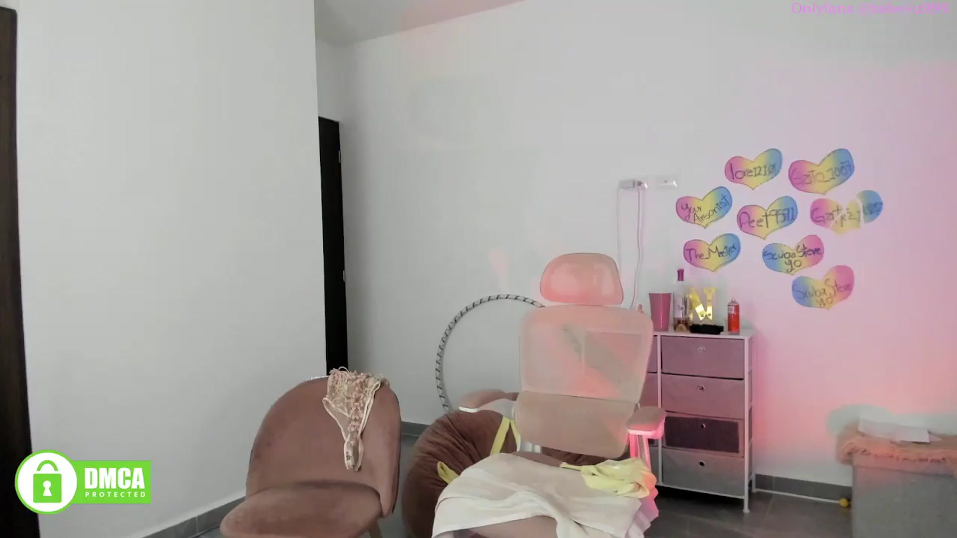 Gallery image thumbnail from MiauuB's myfreecams stream on, 10/17/2025, 04:03 image 11 of 20