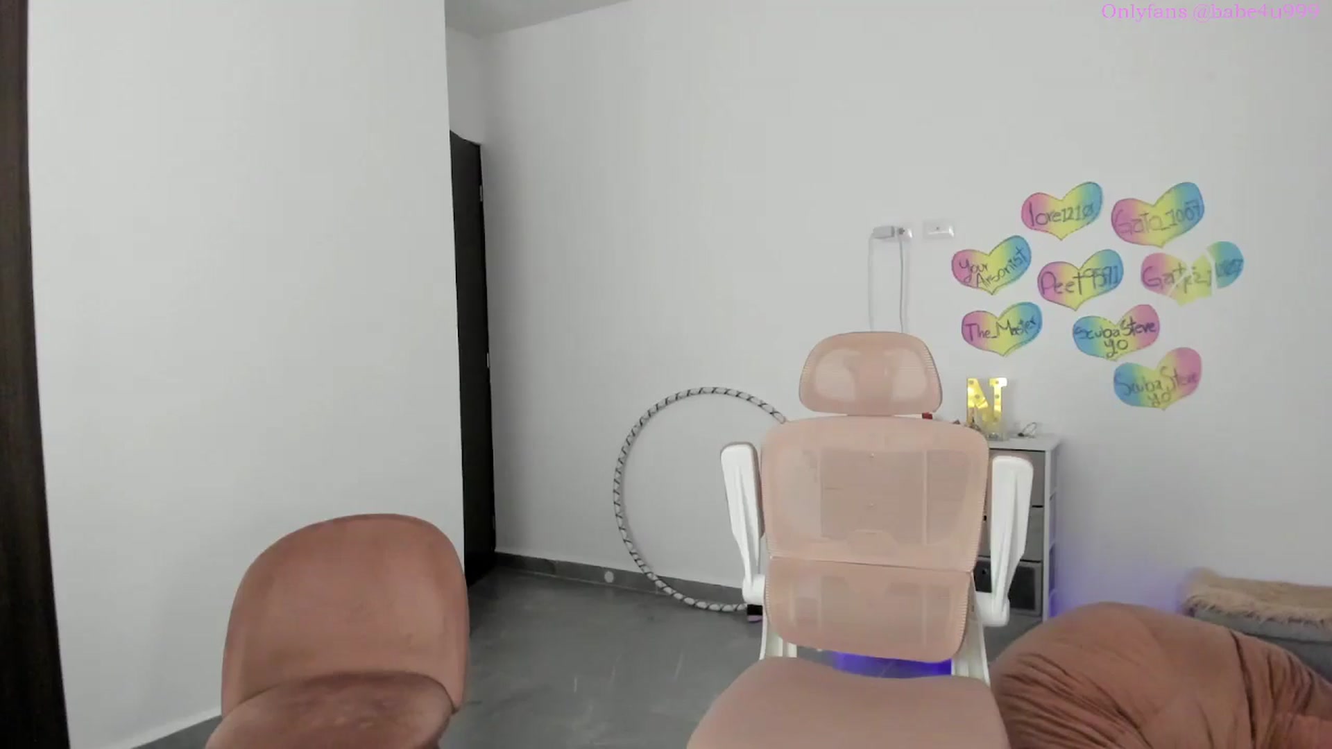 Gallery image thumbnail from MiauuB's myfreecams stream on, 10/20/2025, 02:46 image 16 of 20