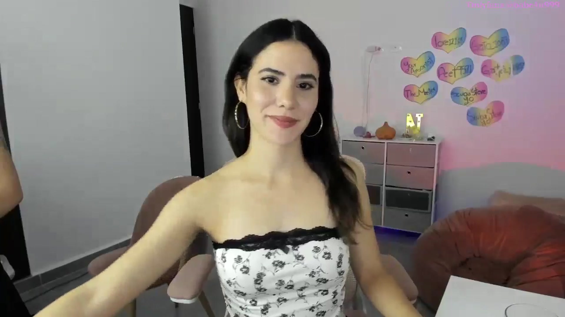 Gallery image thumbnail from MiauuB's myfreecams stream on, 10/27/2025, 03:31 image 10 of 20