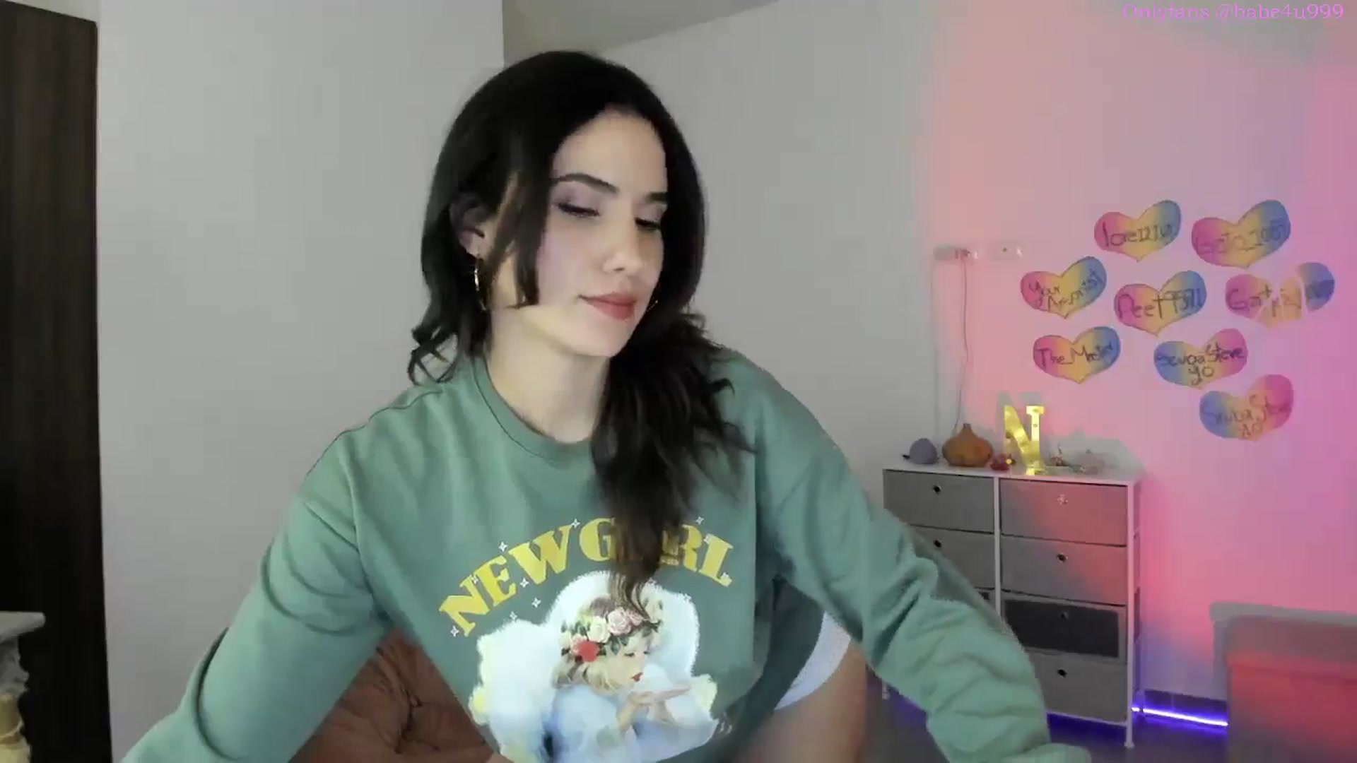 Gallery image thumbnail from MiauuB's myfreecams stream on, 11/09/2025, 24:22 image 7 of 20