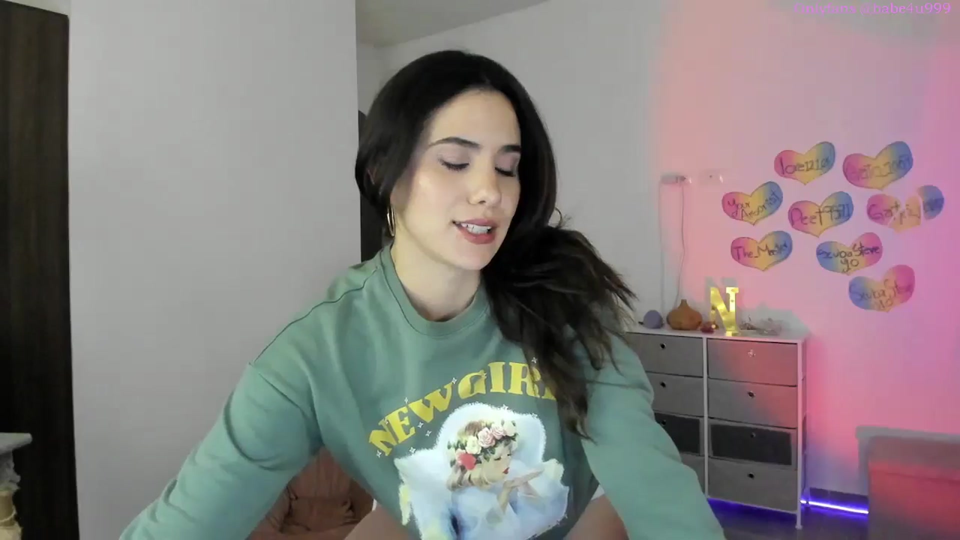 Gallery image thumbnail from MiauuB's myfreecams stream on, 11/09/2025, 24:22 image 6 of 20