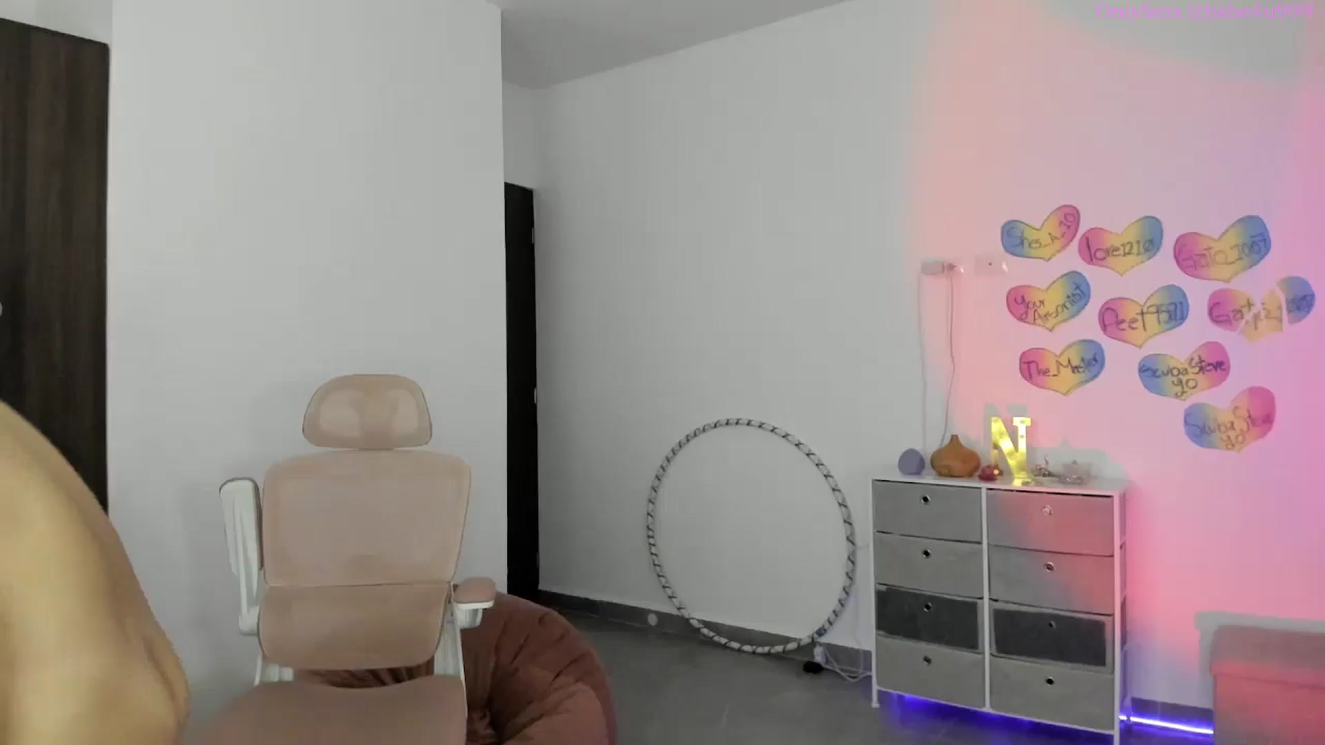 Gallery image thumbnail from MiauuB's myfreecams stream on, 11/09/2025, 04:04 image 19 of 20