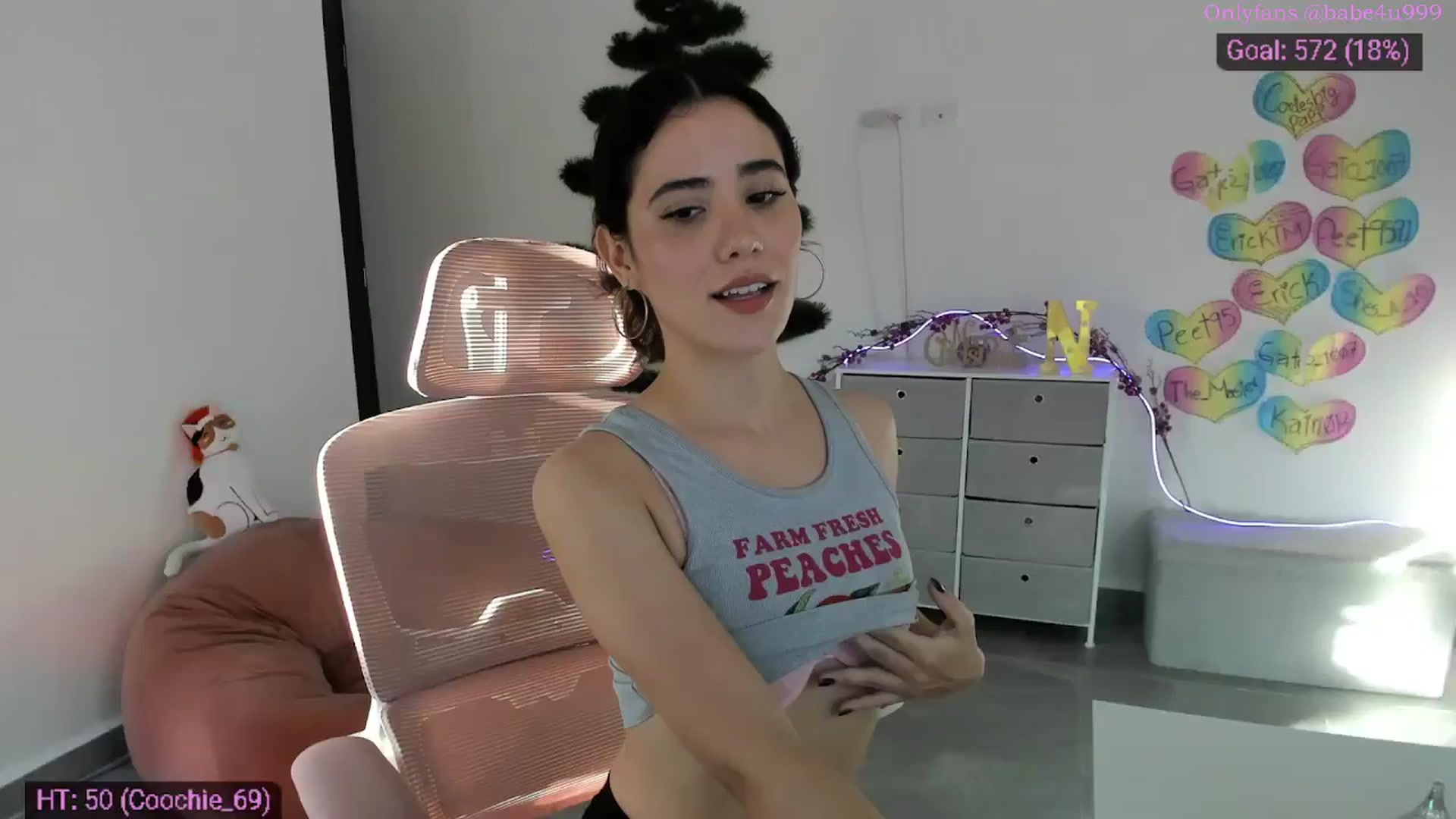 Gallery image thumbnail from MiauuB's myfreecams stream on, 12/04/2025, 23:11 image 5 of 20