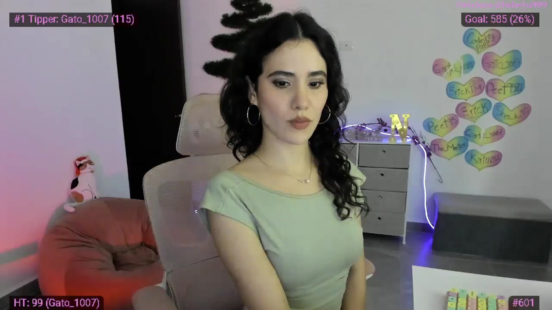 Gallery image thumbnail from MiauuB's myfreecams stream on, 12/10/2025, 01:01 image 12 of 20