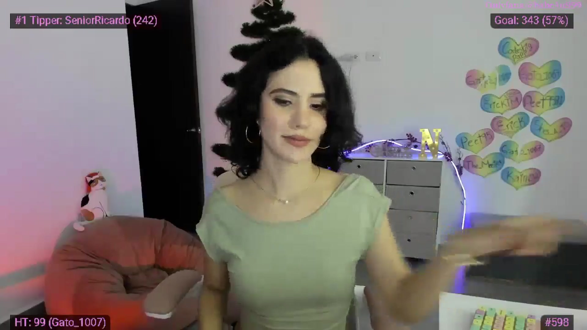 Gallery image thumbnail from MiauuB's myfreecams stream on, 12/10/2025, 01:32 image 6 of 20