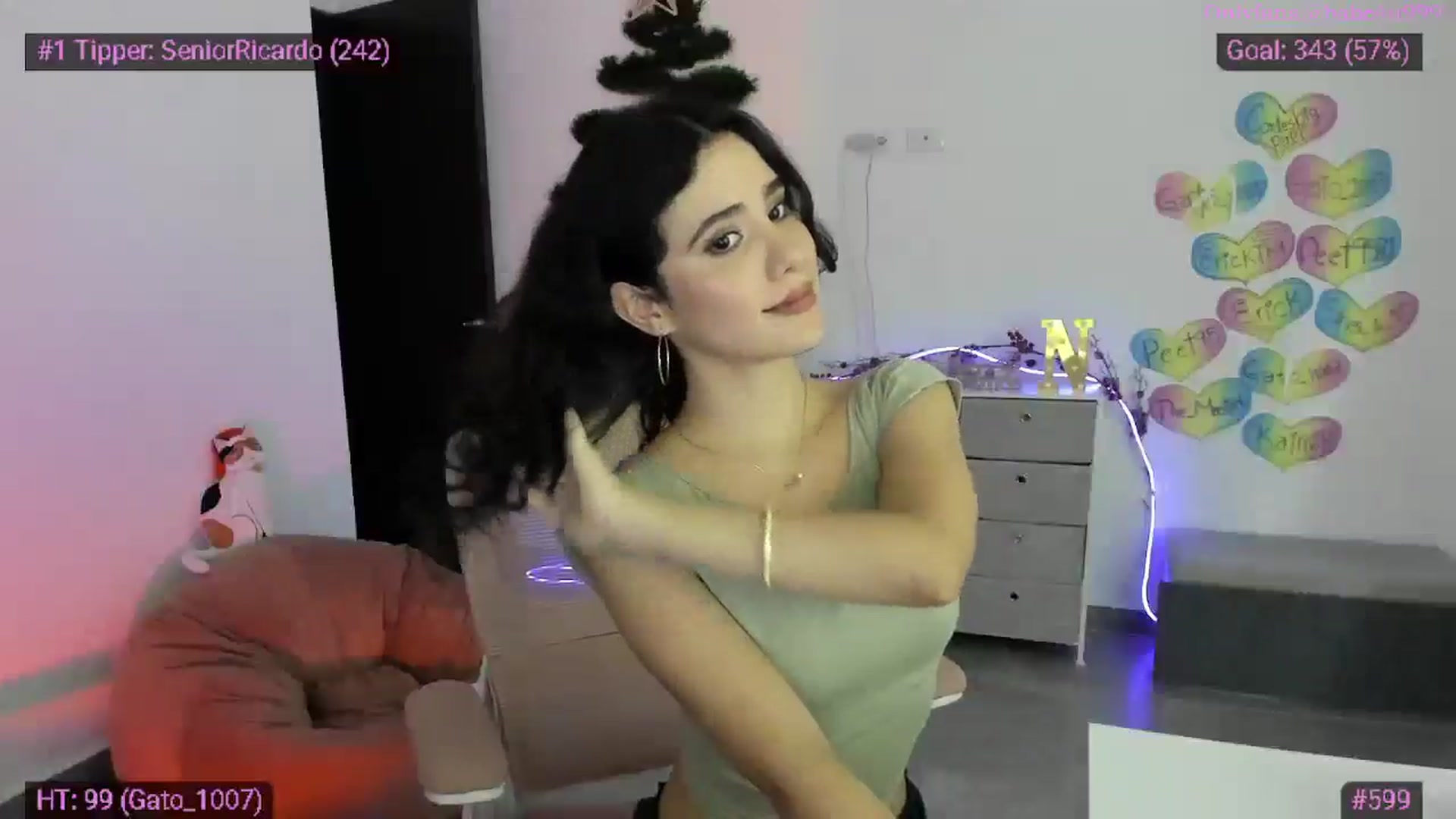 Gallery image thumbnail from MiauuB's myfreecams stream on, 12/10/2025, 01:32 image 16 of 20
