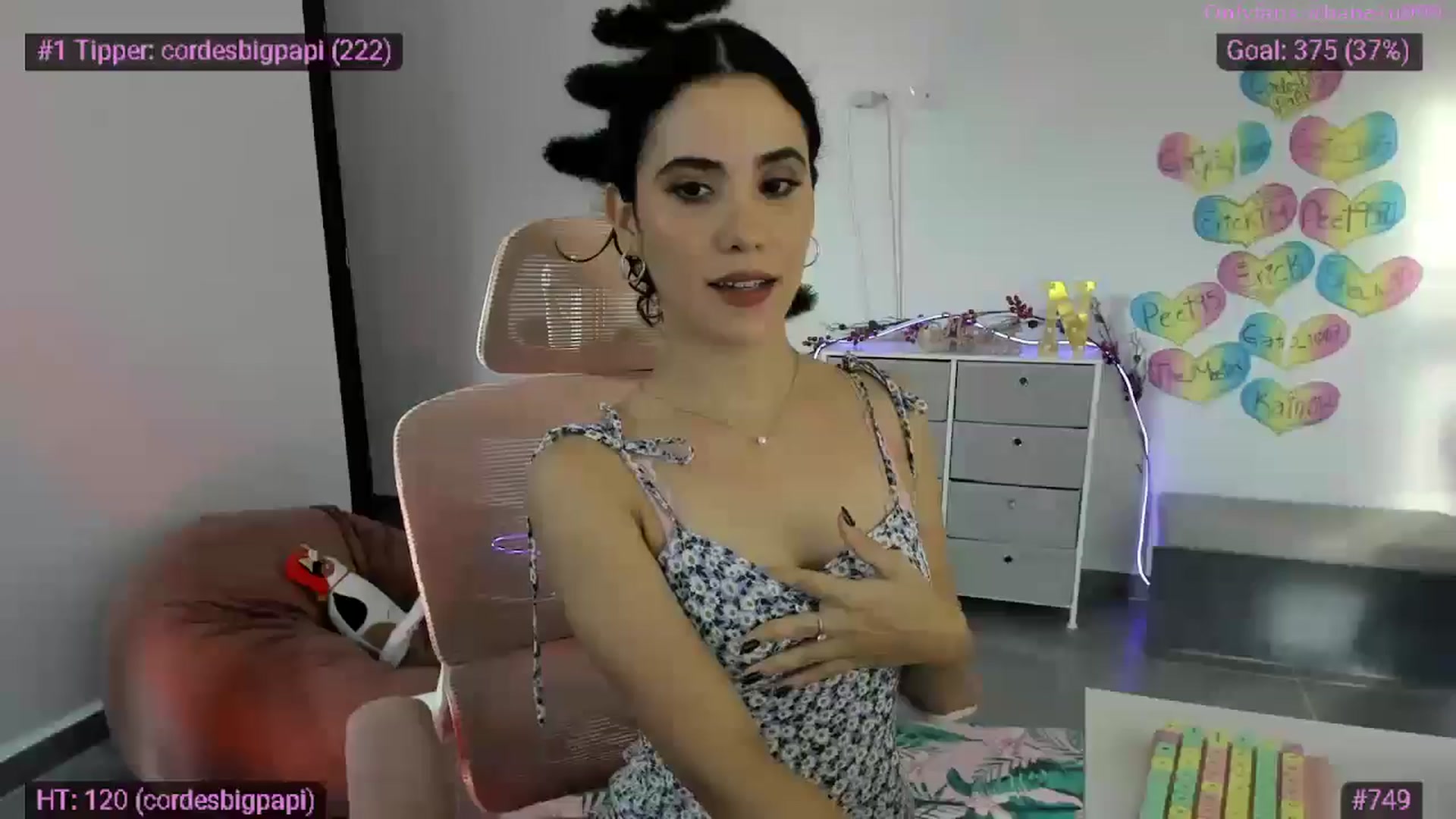 Gallery image thumbnail from MiauuB's myfreecams stream on, 12/11/2025, 22:47 image 12 of 20