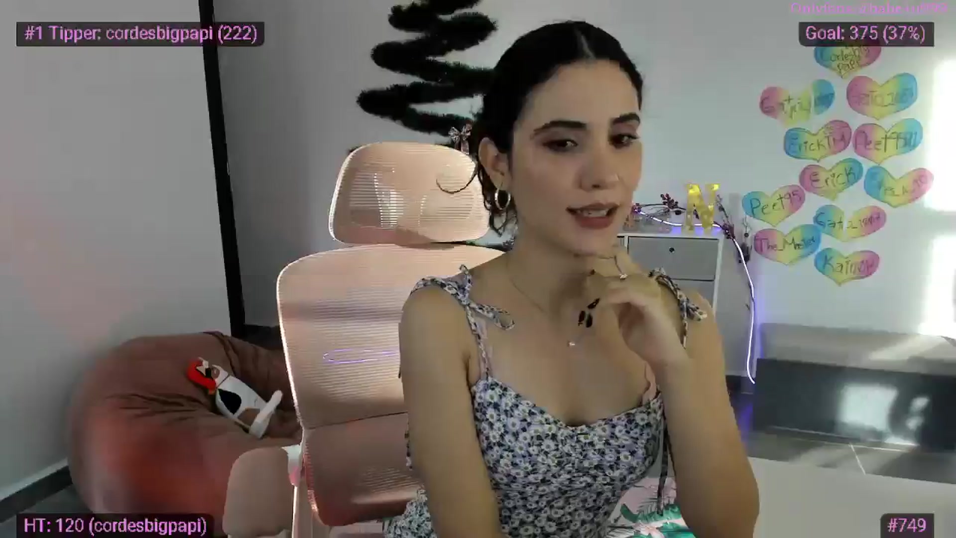 Gallery image thumbnail from MiauuB's myfreecams stream on, 12/11/2025, 22:47 image 13 of 20