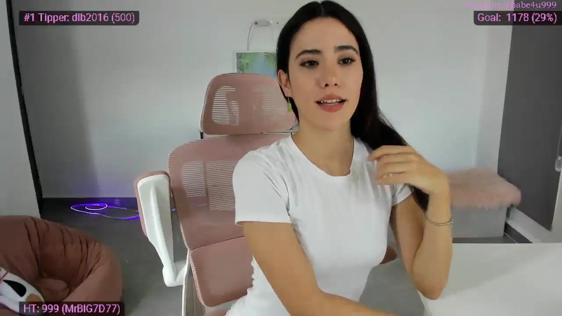 Gallery image thumbnail from MiauuB's myfreecams stream on, 03/30/2026, 20:48 image 8 of 20
