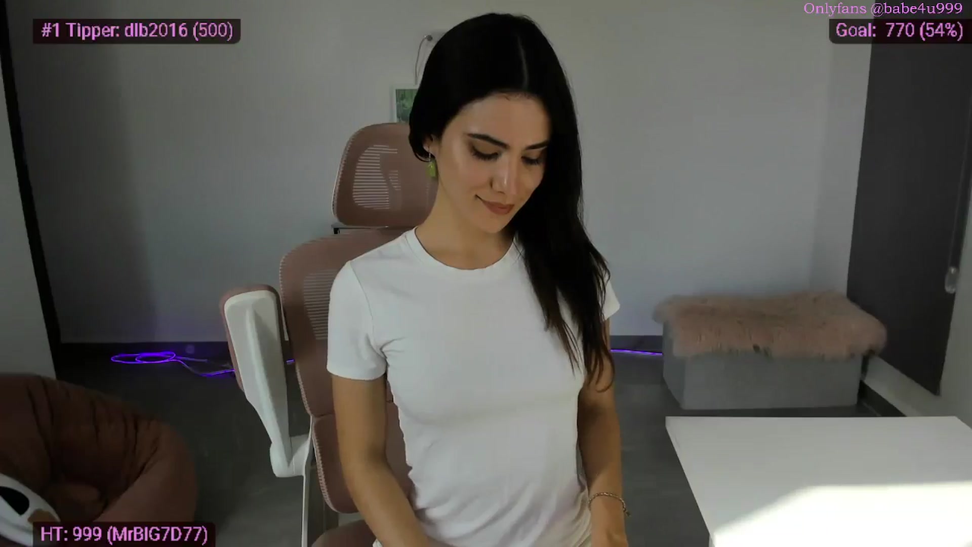 Gallery image thumbnail from MiauuB's myfreecams stream on, 03/30/2026, 22:30 image 3 of 20