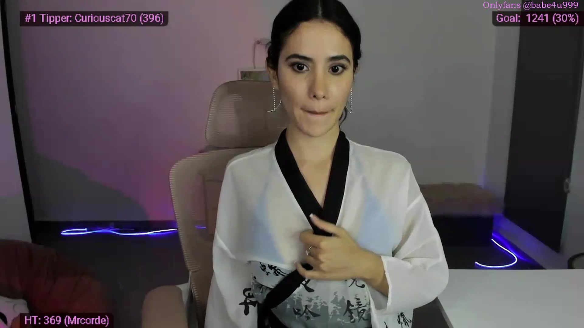 Gallery image thumbnail from MiauuB's myfreecams stream on, 05/12/2026, 02:13 image 3 of 20
