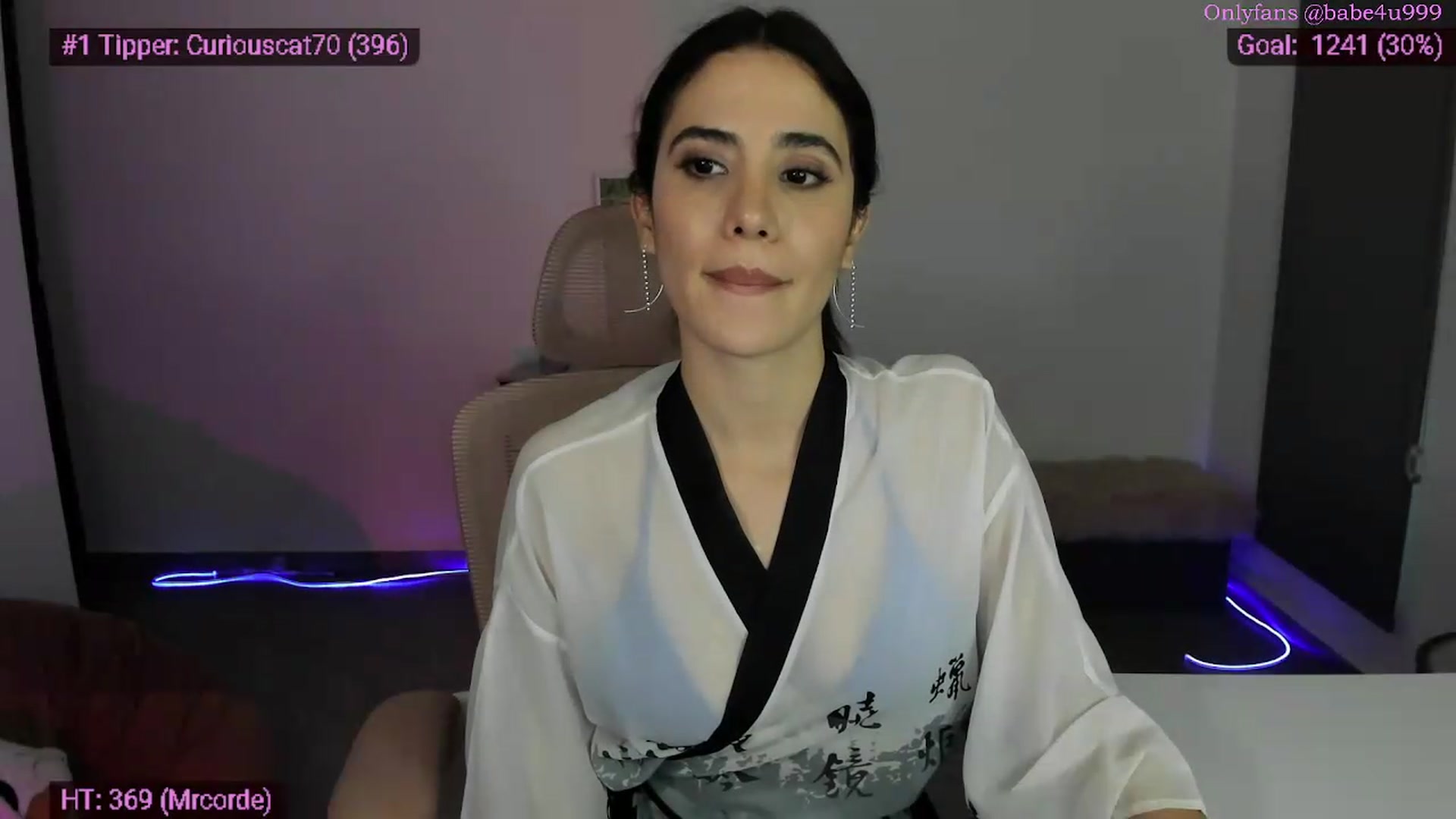 Gallery image thumbnail from MiauuB's myfreecams stream on, 05/12/2026, 02:13 image 17 of 20