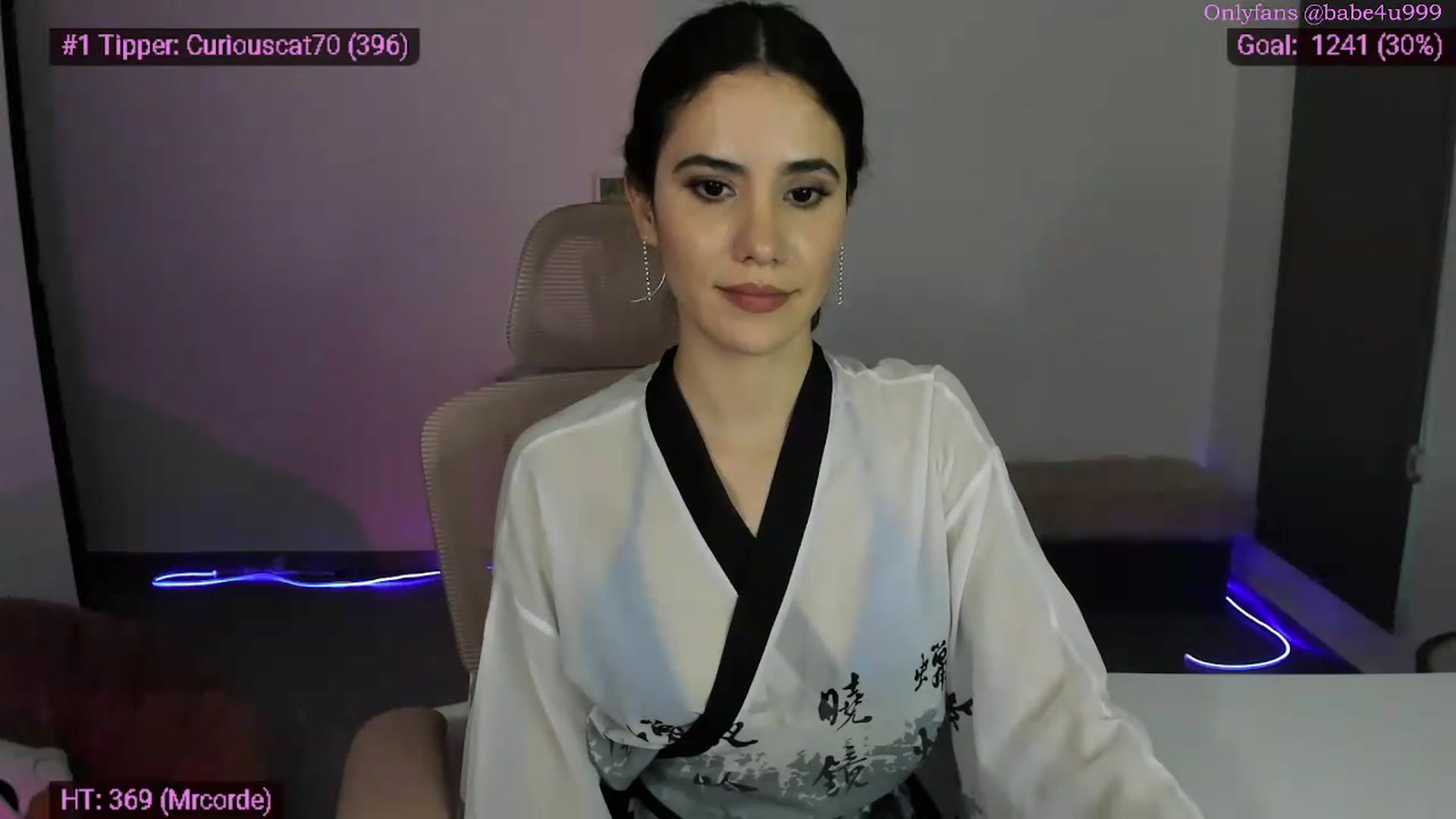 Gallery image thumbnail from MiauuB's myfreecams stream on, 05/12/2026, 02:13 image 14 of 20