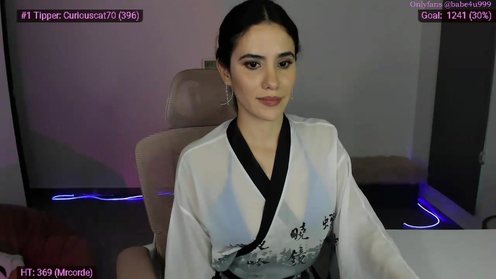 Gallery image thumbnail from MiauuB's myfreecams stream on, 05/12/2026, 02:13 image 15 of 20