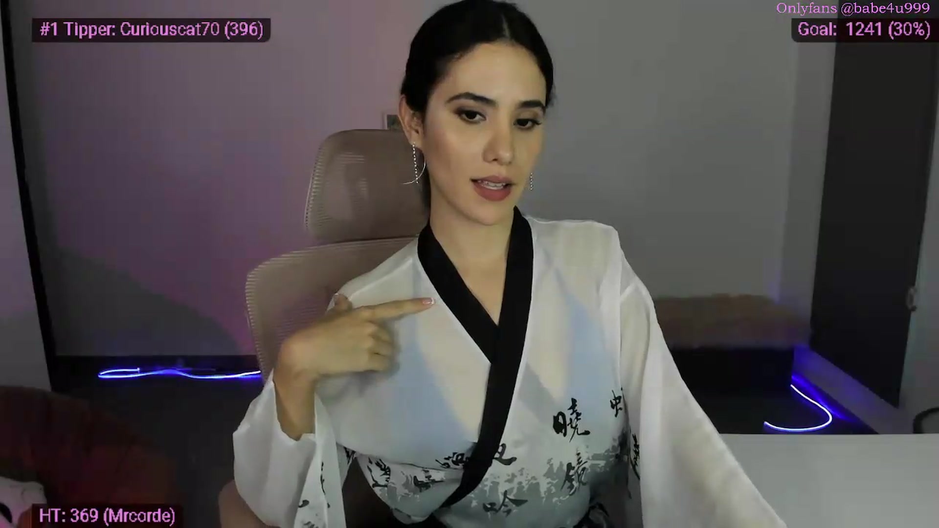 Gallery image thumbnail from MiauuB's myfreecams stream on, 05/12/2026, 02:13 image 13 of 20