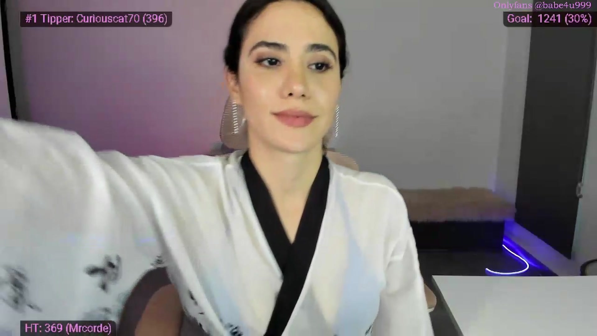 Gallery image thumbnail from MiauuB's myfreecams stream on, 05/12/2026, 02:13 image 10 of 20