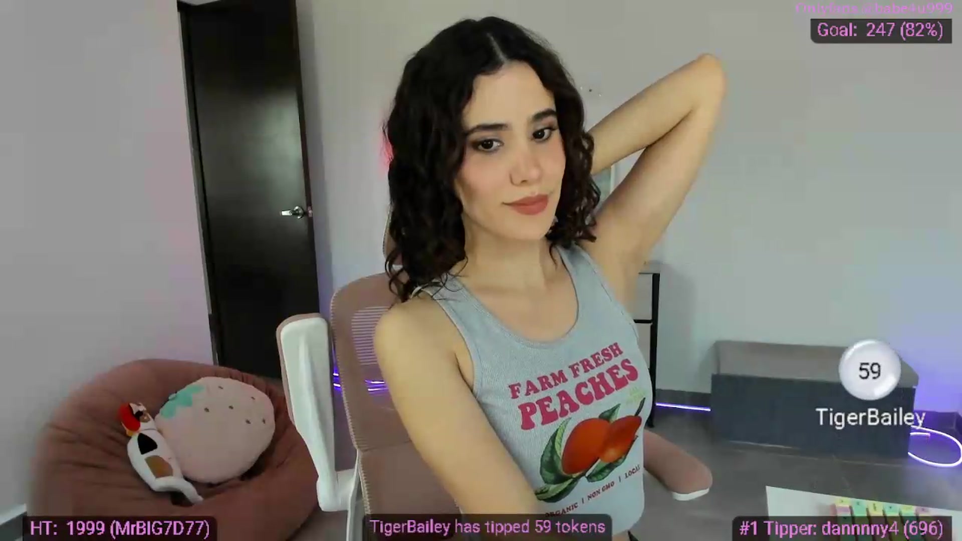 Gallery image thumbnail from MiauuB's myfreecams stream on, 07/29/2026, 23:55 image 10 of 20