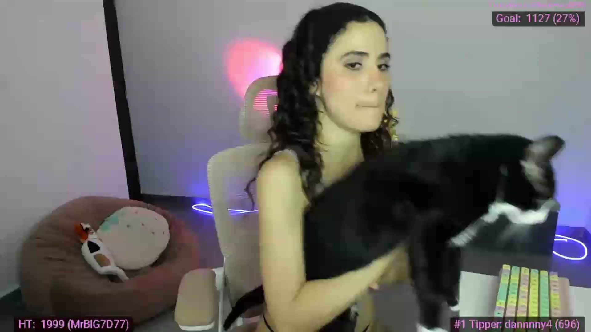 Gallery image thumbnail from MiauuB's myfreecams stream on, 07/30/2026, 04:09 image 1 of 20