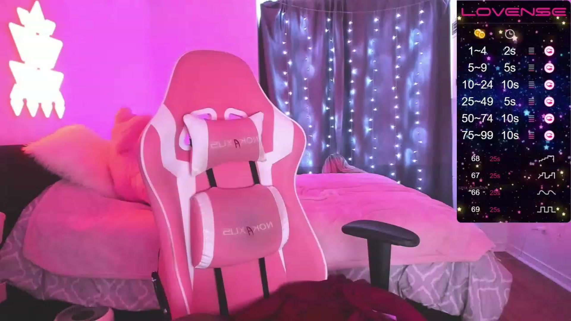 Gallery image thumbnail from Miaxxmae's myfreecams stream on, 11/28/2022, 20:01 image 19 of 20