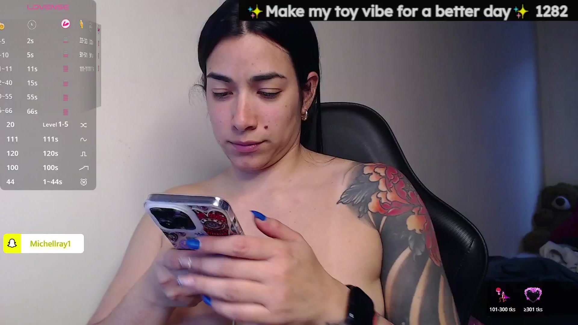 Gallery image thumbnail from MichellRay's myfreecams stream on, 02/01/2026, 19:51 image 16 of 20