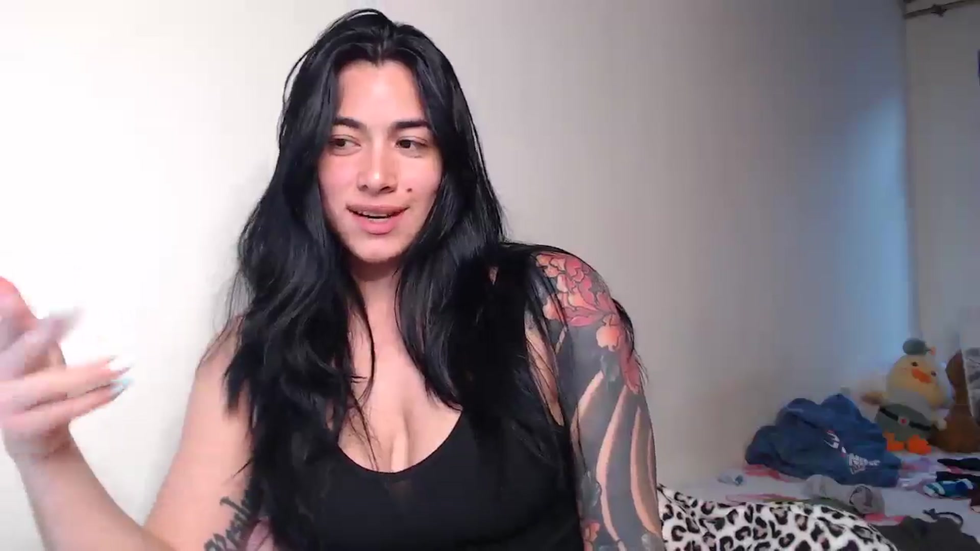 Gallery image thumbnail from MichellRay's myfreecams stream on, 02/19/2026, 20:12 image 15 of 20