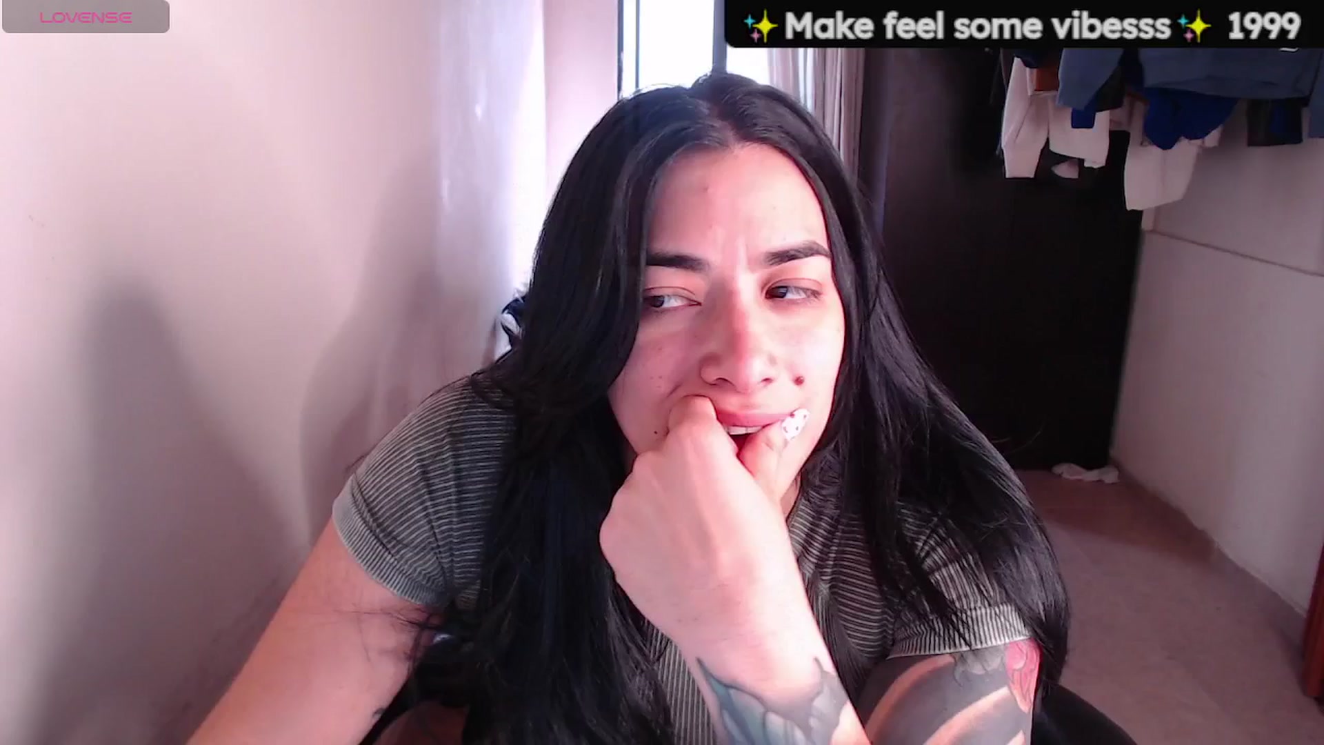 Gallery image thumbnail from MichellRay's myfreecams stream on, 04/13/2026, 19:10 image 15 of 20