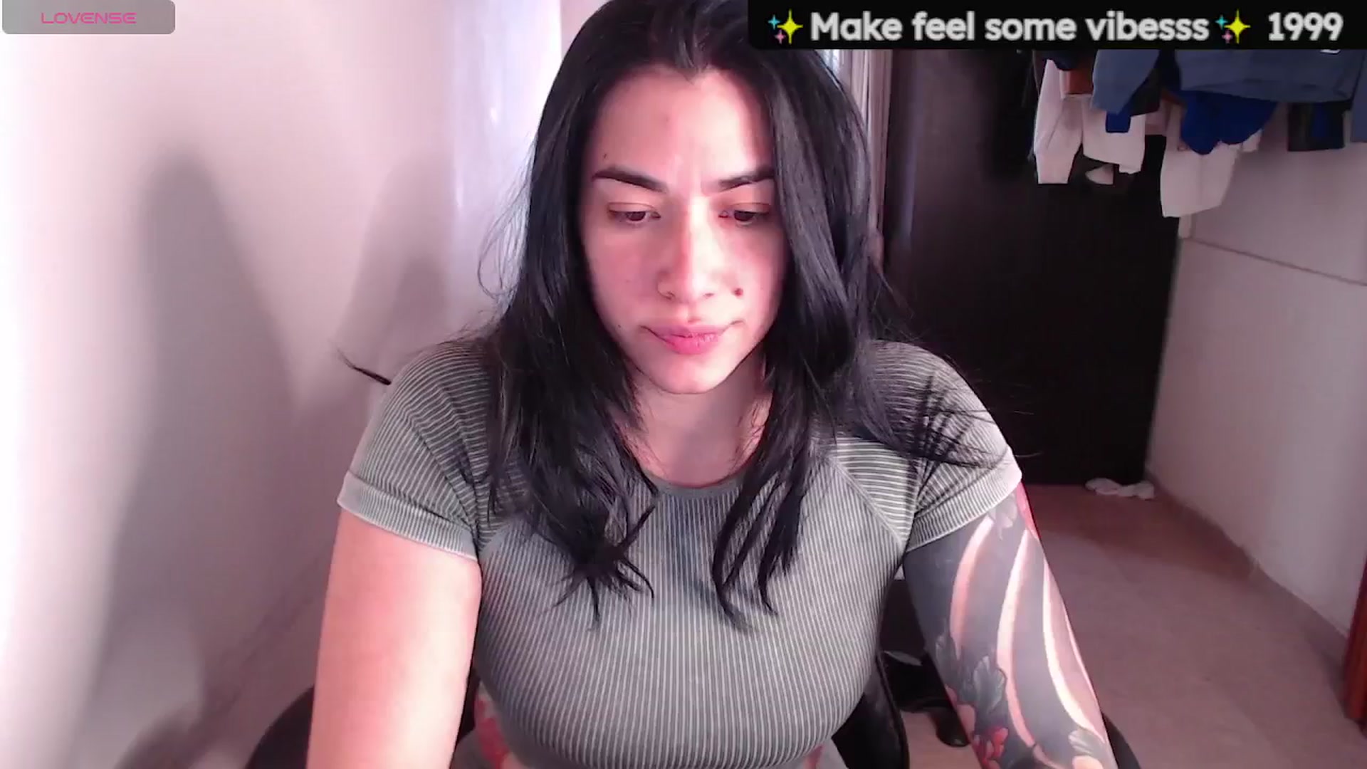 Gallery image thumbnail from MichellRay's myfreecams stream on, 04/13/2026, 19:10 image 8 of 20