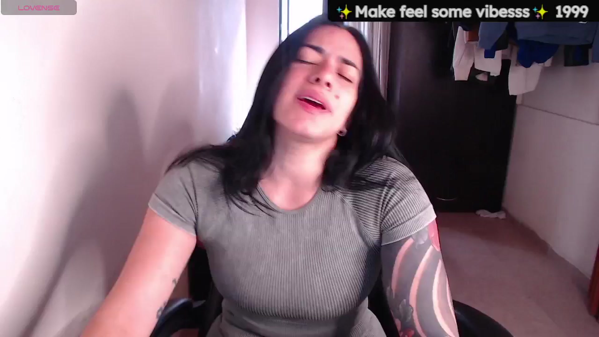 Gallery image thumbnail from MichellRay's myfreecams stream on, 04/13/2026, 19:10 image 3 of 20