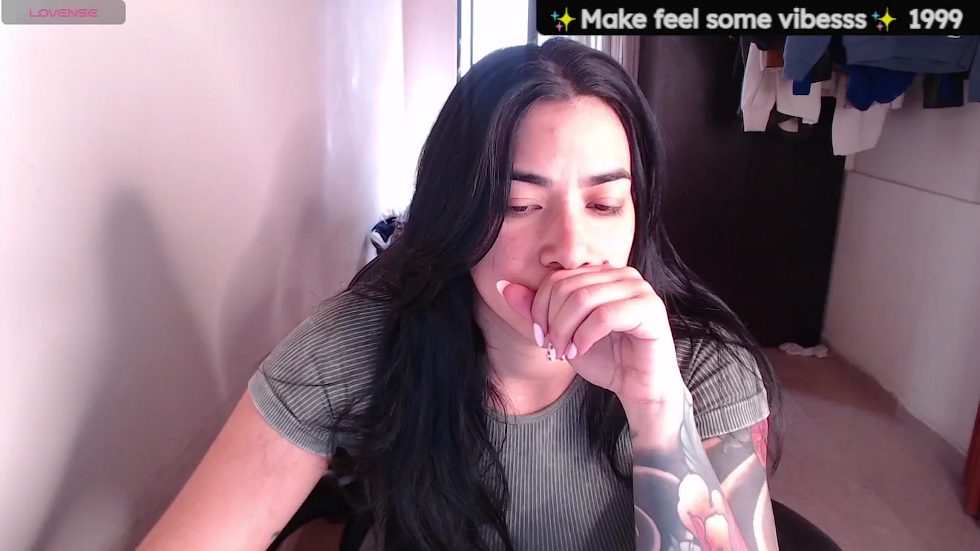 Gallery image thumbnail from MichellRay's myfreecams stream on, 04/13/2026, 19:10 image 16 of 20