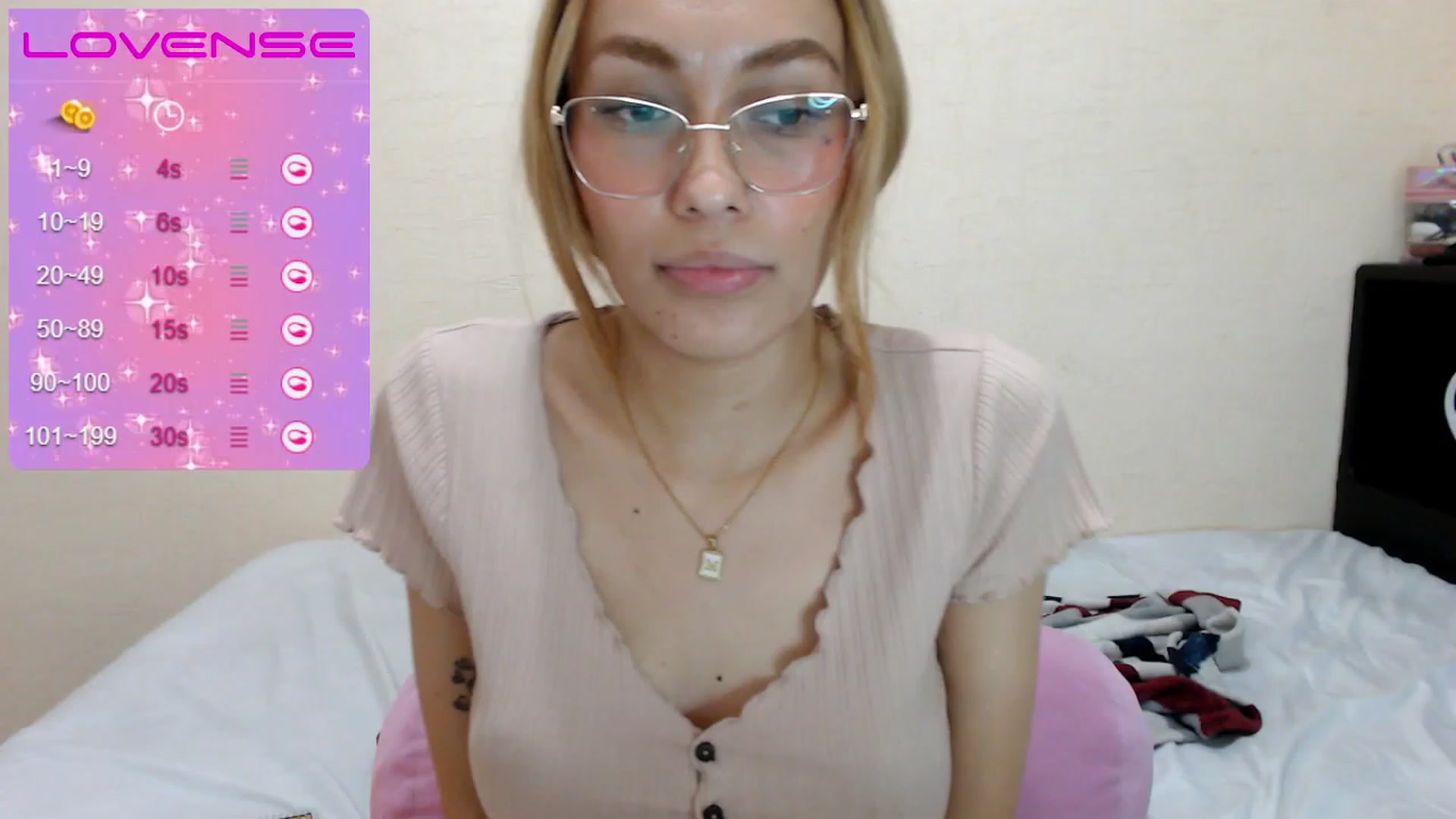Gallery image thumbnail from MichelleFerry's myfreecams stream on, 11/18/2022, 11:04 image 19 of 20