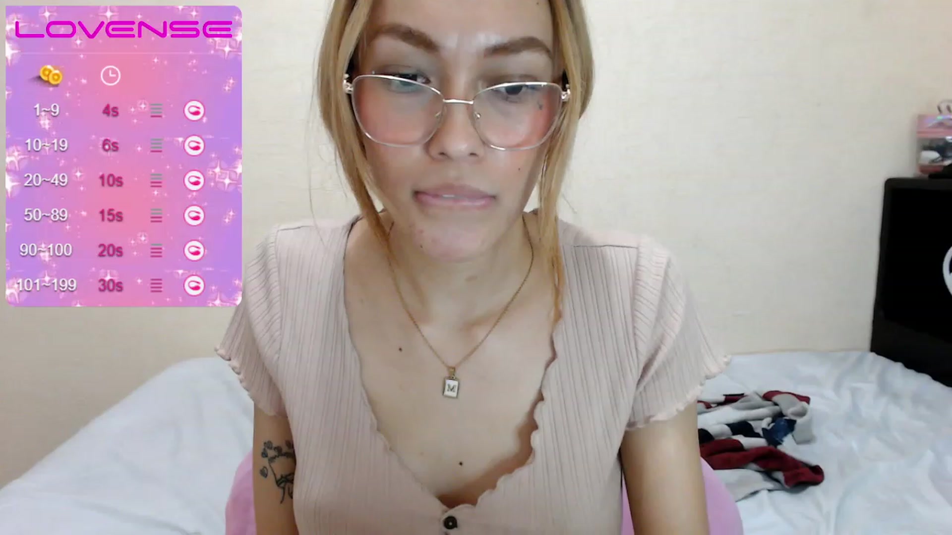 Gallery image thumbnail from MichelleFerry's myfreecams stream on, 11/18/2022, 11:04 image 13 of 20