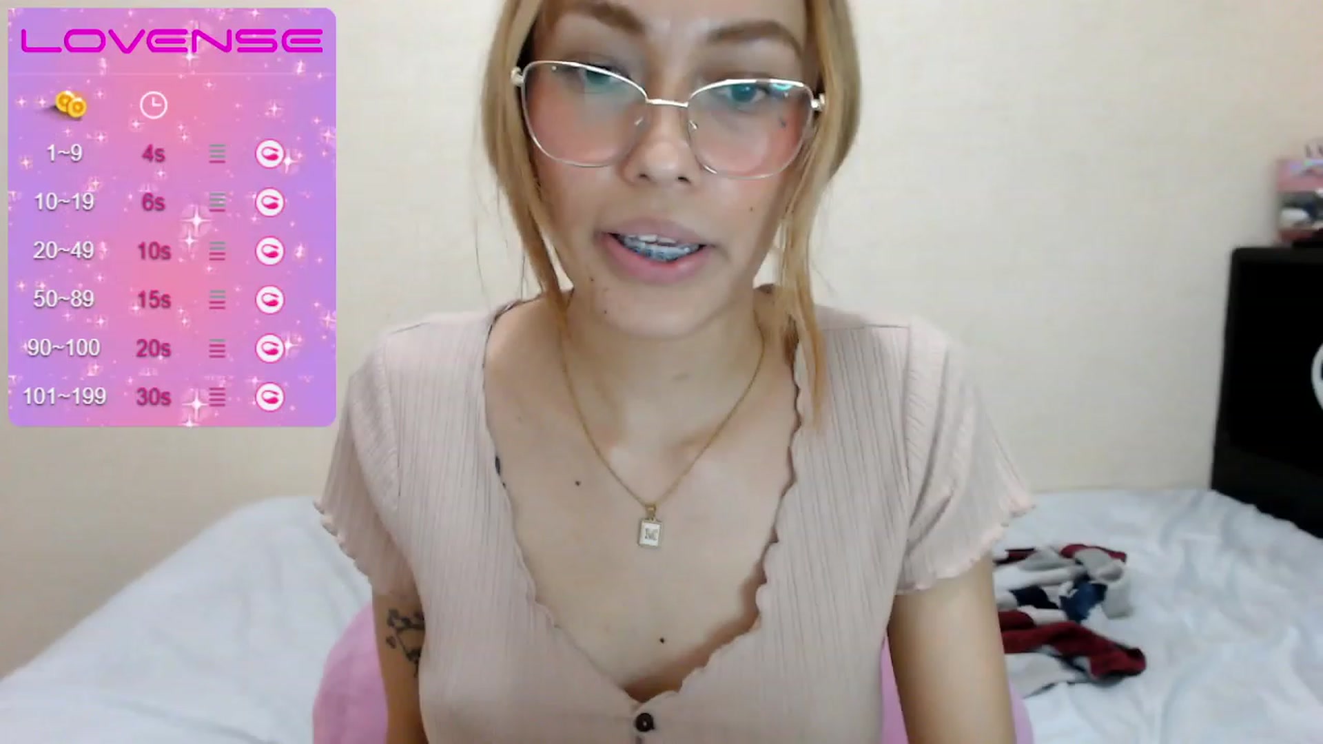 Gallery image thumbnail from MichelleFerry's myfreecams stream on, 11/18/2022, 11:04 image 14 of 20