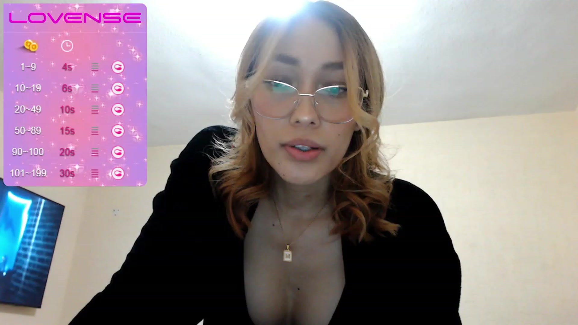 Gallery image thumbnail from MichelleFerry's myfreecams stream on, 11/19/2022, 18:13 image 19 of 20