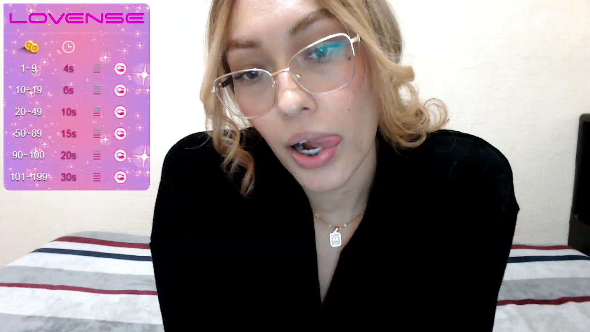 Gallery image thumbnail from MichelleFerry's myfreecams stream on, 11/19/2022, 01:31 image 16 of 20