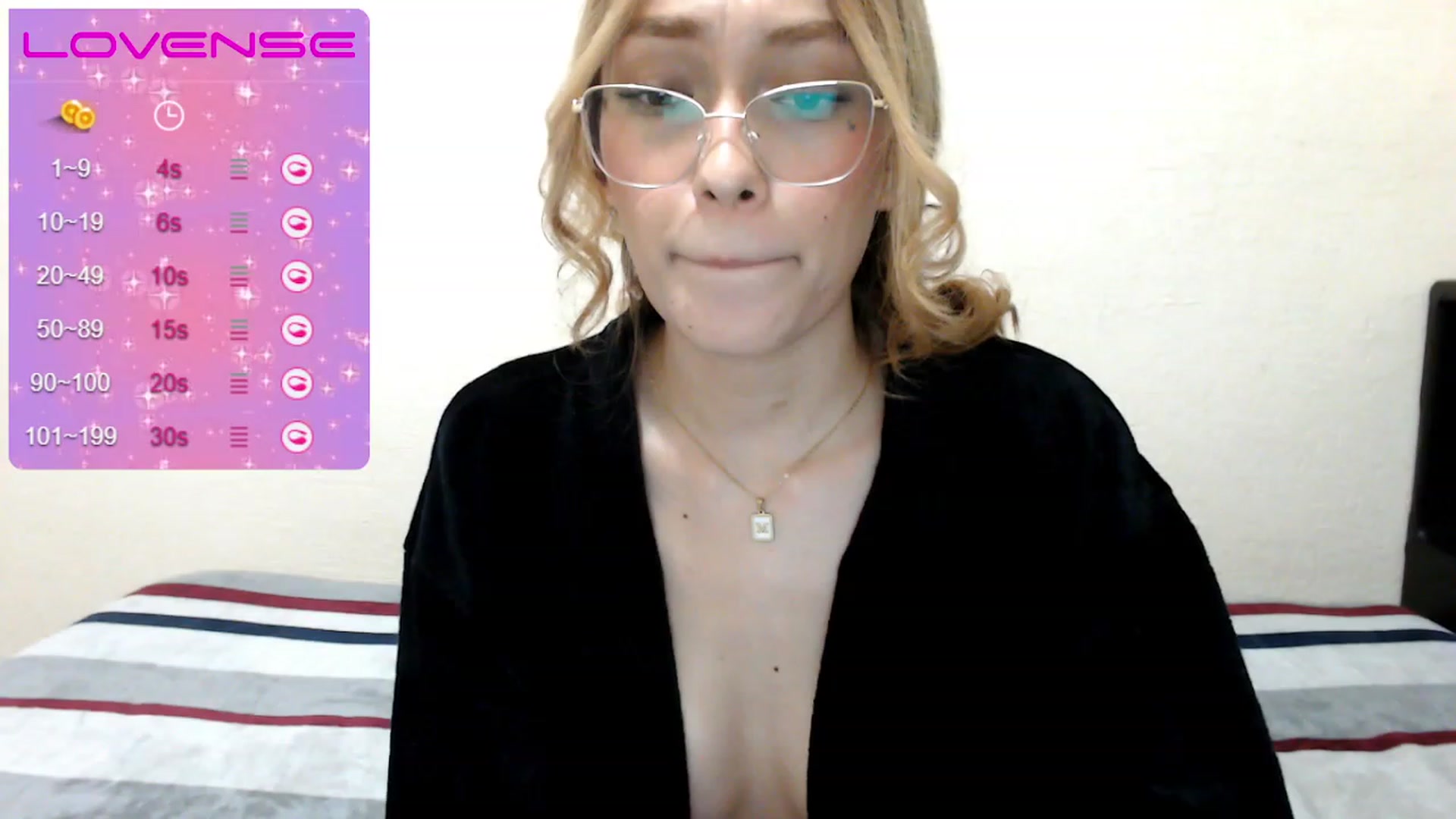Gallery image thumbnail from MichelleFerry's myfreecams stream on, 11/19/2022, 01:31 image 20 of 20