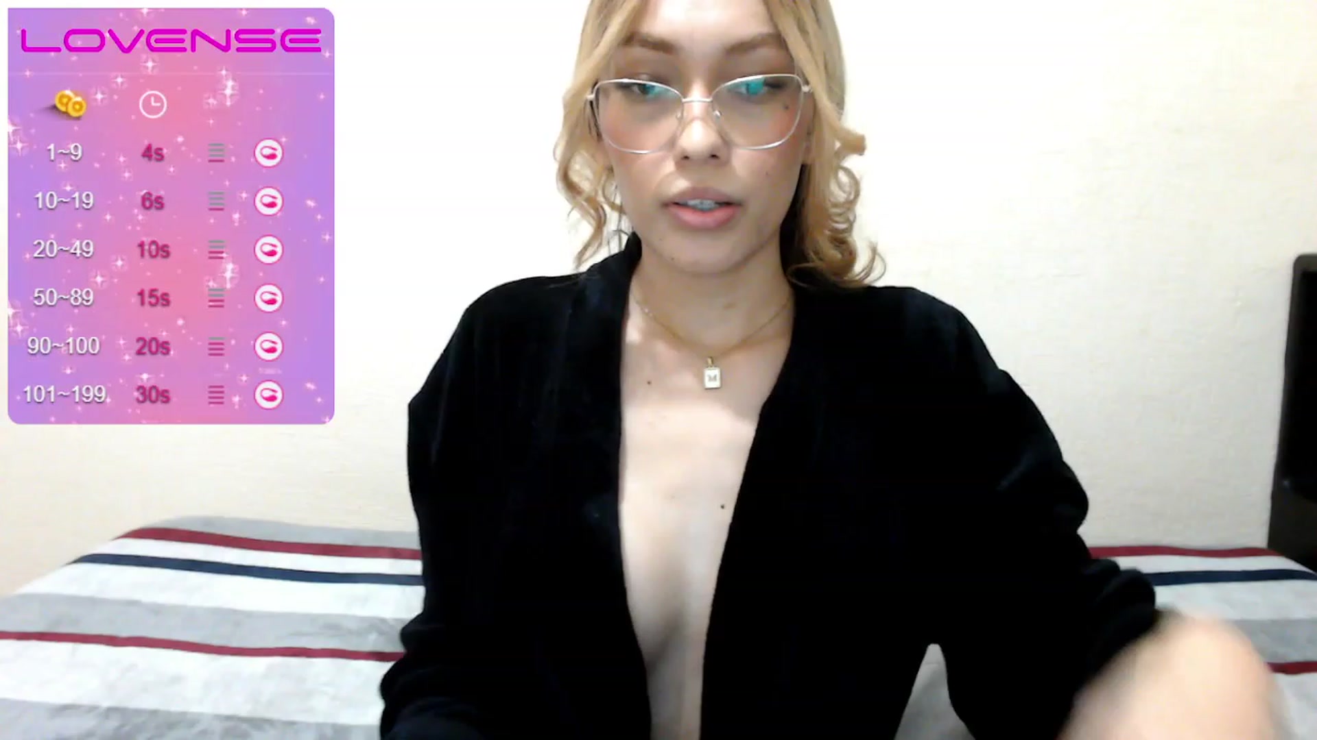 Gallery image thumbnail from MichelleFerry's myfreecams stream on, 11/19/2022, 01:31 image 14 of 20