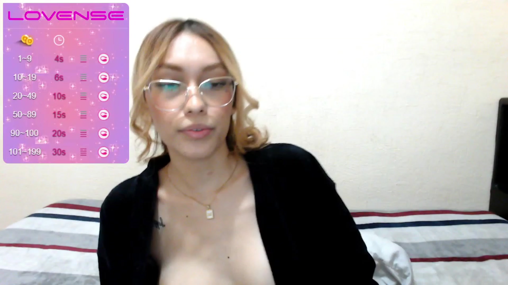 Gallery image thumbnail from MichelleFerry's myfreecams stream on, 11/19/2022, 01:31 image 13 of 20