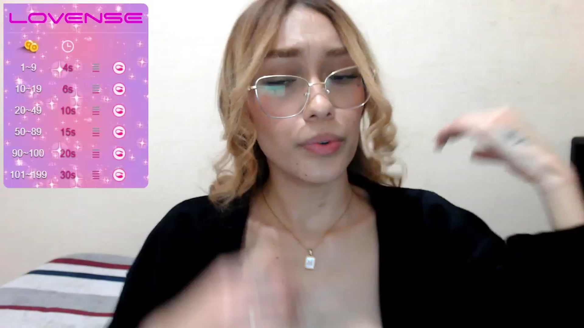 Gallery image thumbnail from MichelleFerry's myfreecams stream on, 11/19/2022, 01:31 image 6 of 20