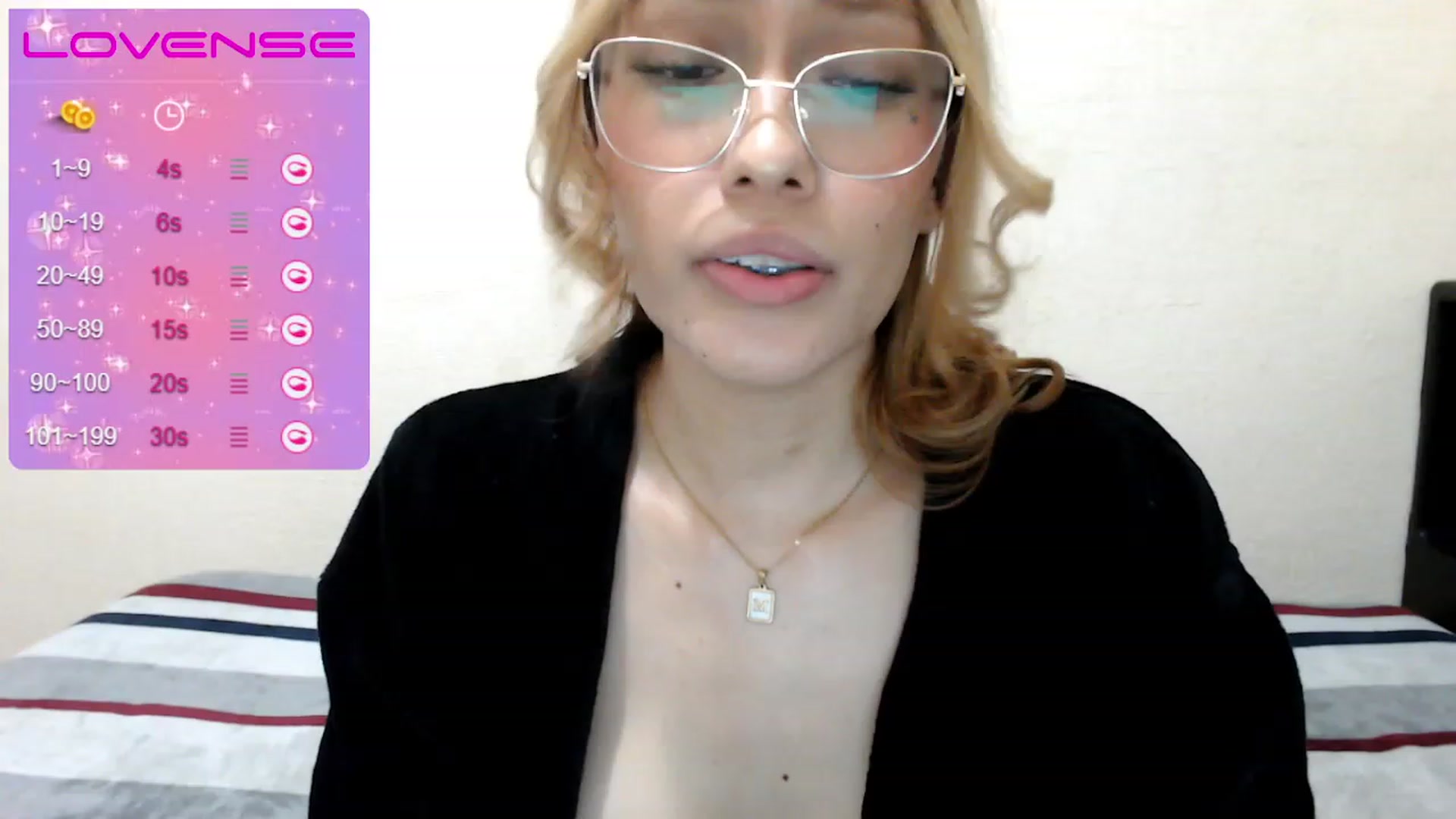 Gallery image thumbnail from MichelleFerry's myfreecams stream on, 11/19/2022, 01:31 image 9 of 20