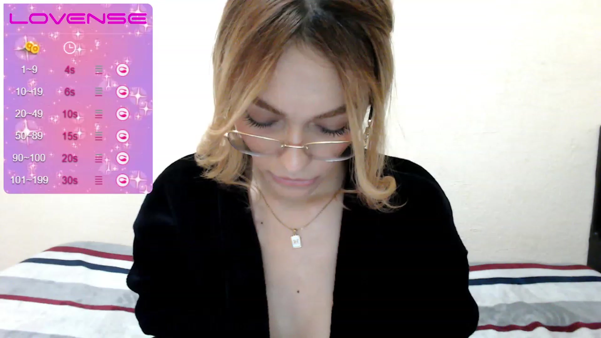 Gallery image thumbnail from MichelleFerry's myfreecams stream on, 11/19/2022, 03:26 image 16 of 20