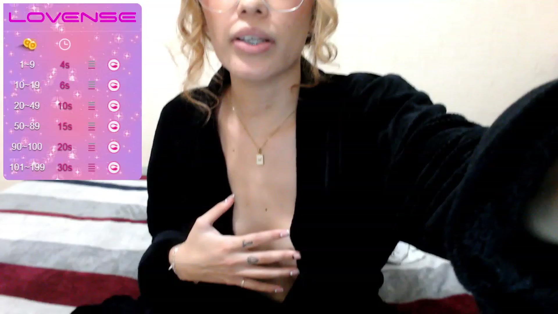 Gallery image thumbnail from MichelleFerry's myfreecams stream on, 11/19/2022, 03:26 image 2 of 20
