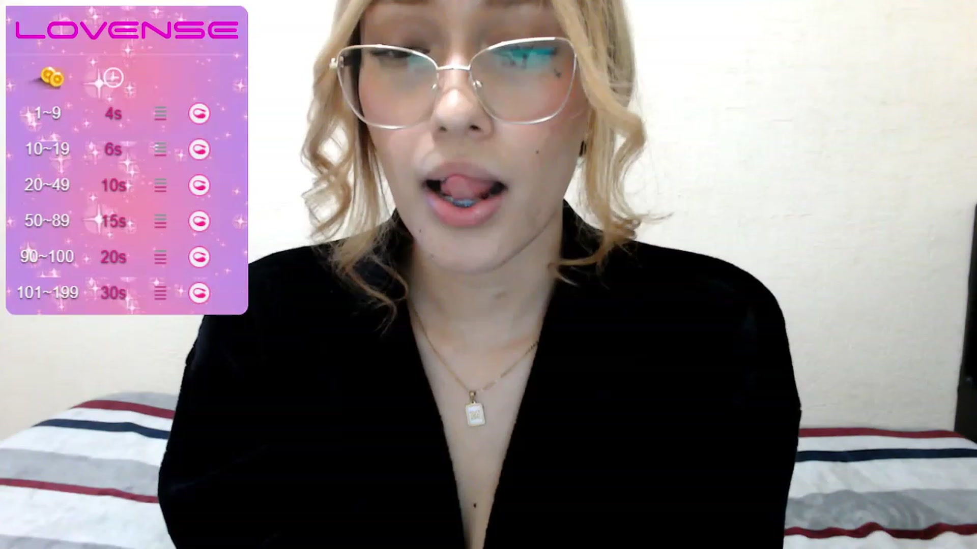 Gallery image thumbnail from MichelleFerry's myfreecams stream on, 11/19/2022, 03:26 image 17 of 20
