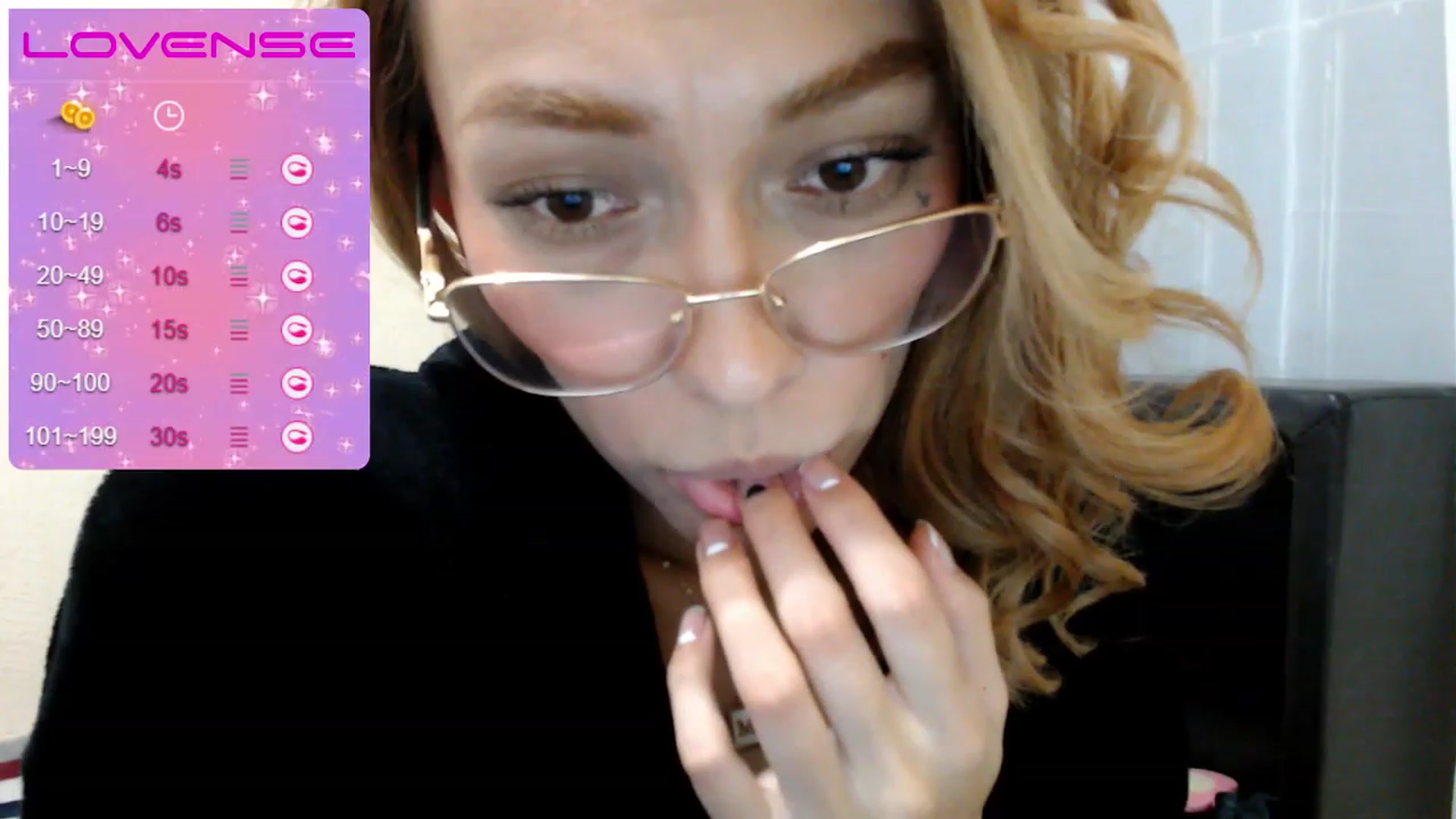 Gallery image thumbnail from MichelleFerry's myfreecams stream on, 11/19/2022, 09:10 image 13 of 20