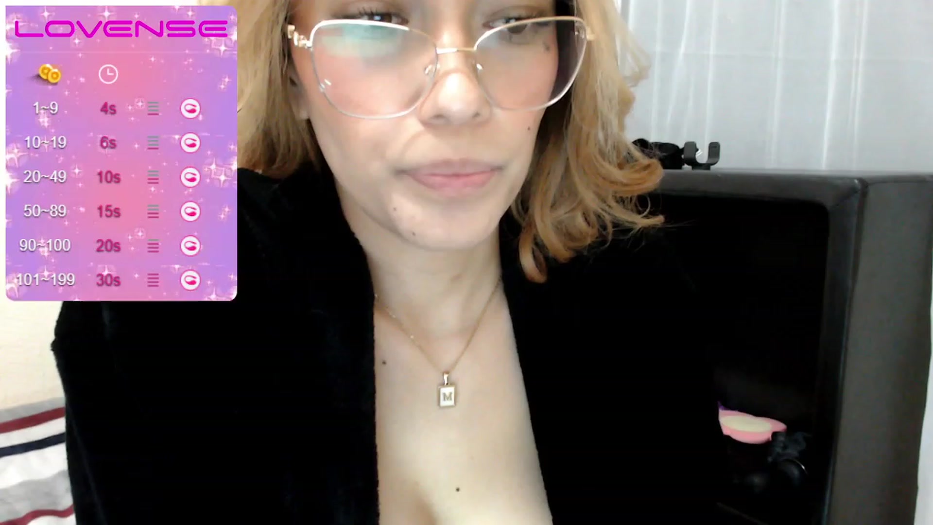 Gallery image thumbnail from MichelleFerry's myfreecams stream on, 11/19/2022, 09:10 image 19 of 20
