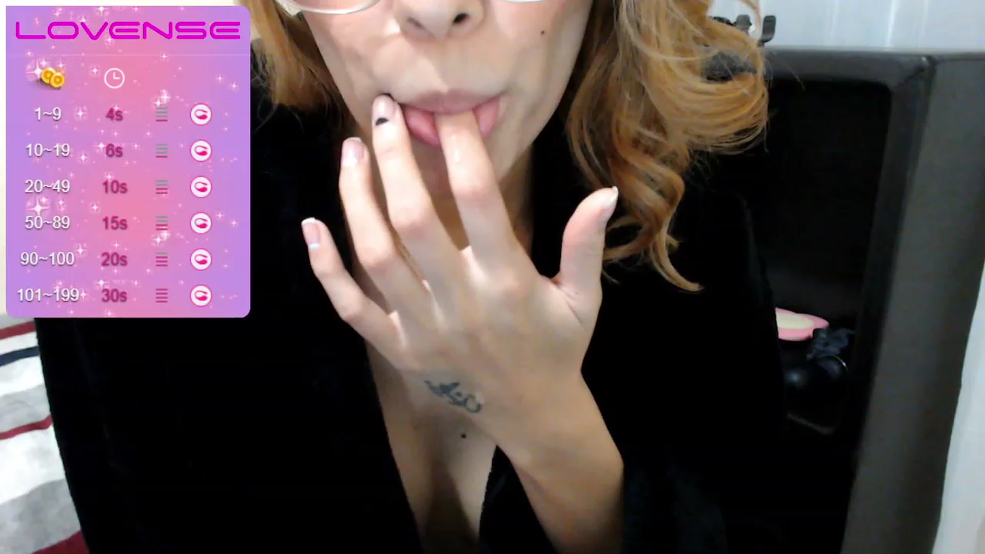 Gallery image thumbnail from MichelleFerry's myfreecams stream on, 11/19/2022, 09:10 image 15 of 20