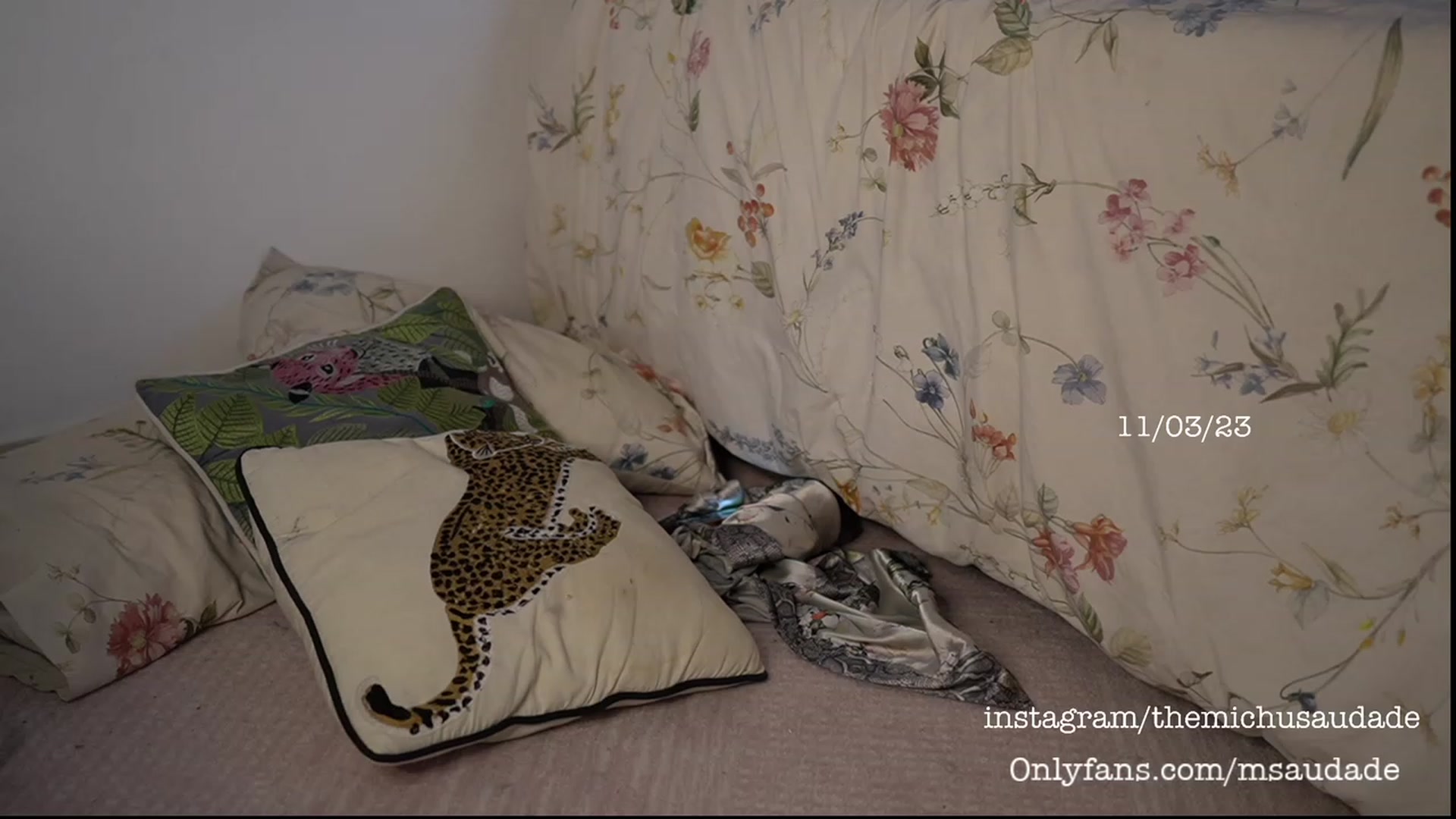 Gallery image thumbnail from Michusaudade's myfreecams stream on, 03/16/2023, 24:03 image 14 of 20