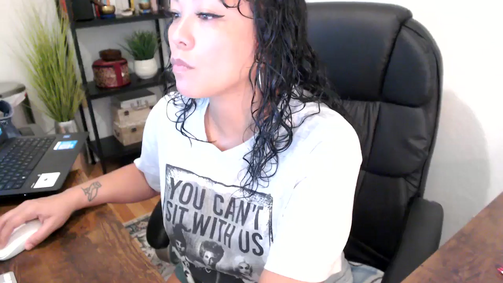 Gallery image thumbnail from MickaylaMinx's myfreecams stream on, 09/13/2024, 15:33 image 9 of 20