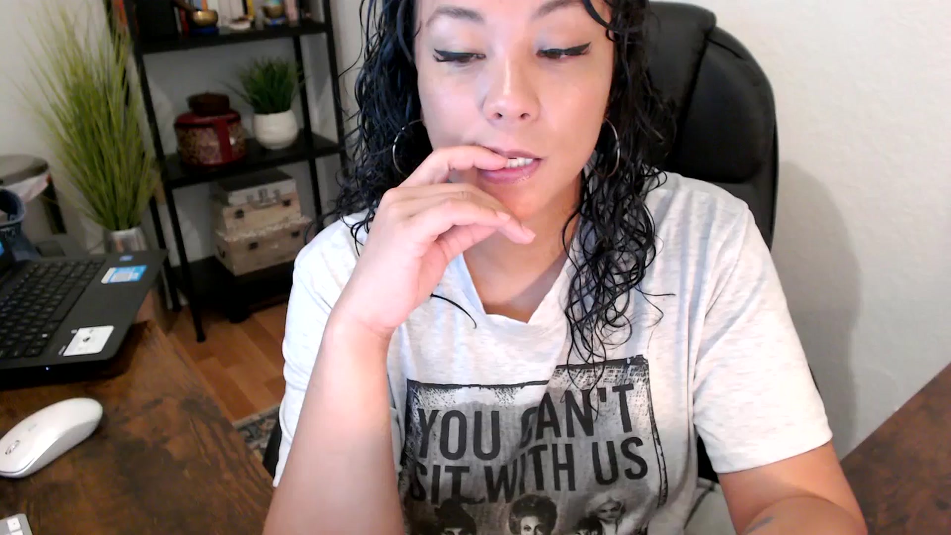 Gallery image thumbnail from MickaylaMinx's myfreecams stream on, 09/13/2024, 15:33 image 14 of 20